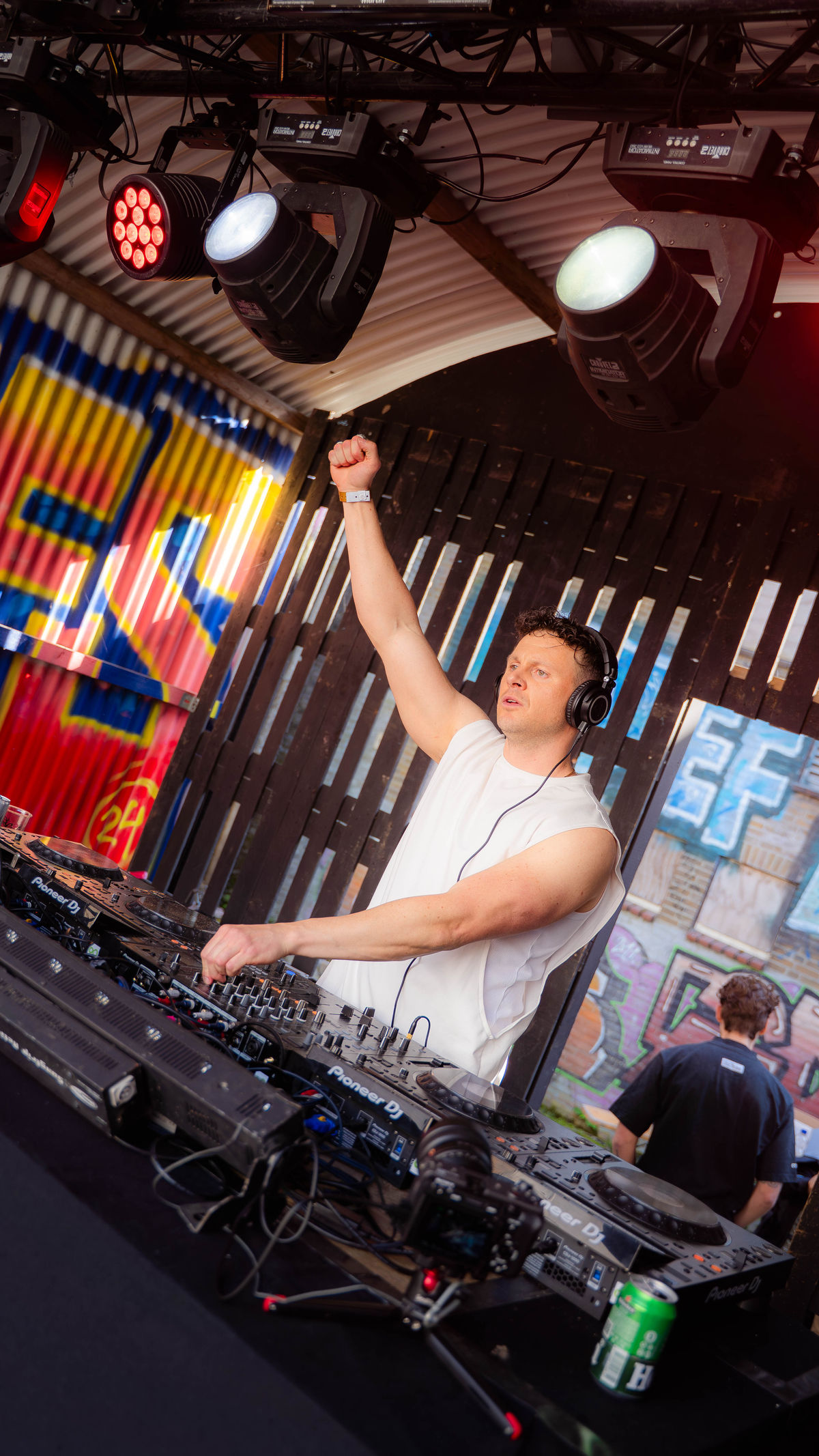 Loading... just a sec